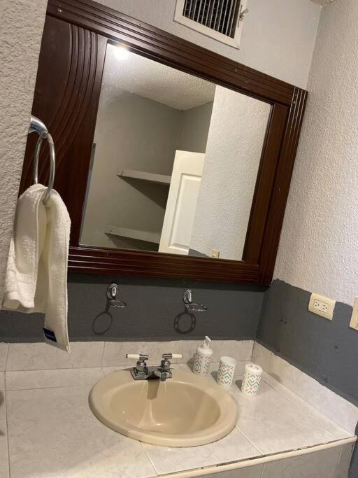 Casa Granada Cercana A Consulado Y Aeropuerto. Ciudad Juarez Dış mekan fotoğraf